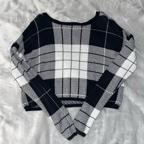 Cropped sweater - Picture 1 of 4
